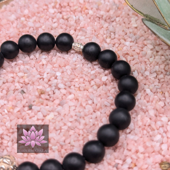 Matter Onyx mit Mantra-Perle aus 925er Sterling Silber